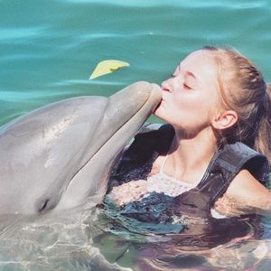 Meet your Posher, Abigail